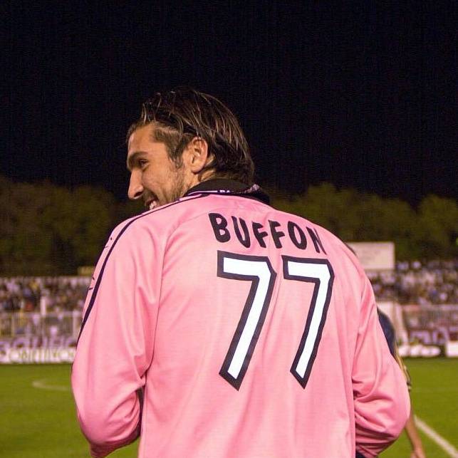 Buffon jersey deals 77